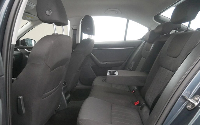 Skoda Octavia cena 71899 przebieg: 65248, rok produkcji 2019 z Warszawa małe 211